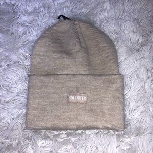 HOLLISTER BEANIE